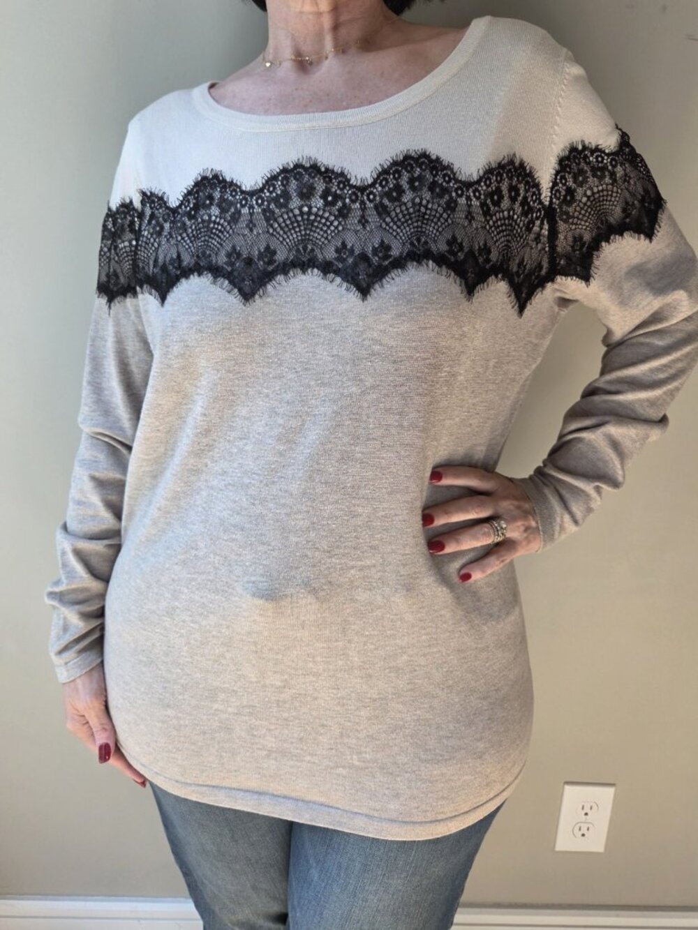 Lane Bryant Gray & Beige Color Block Sweater with Black Lace Detail 18/20 - Picture 5 of 10